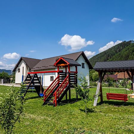 Casa Iulia Villa Pojorîta Buitenkant foto